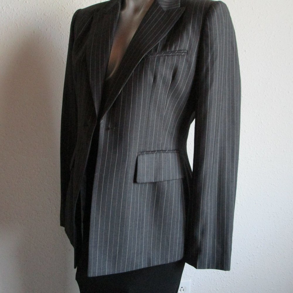 Calvin Klein Size 6 pinstripe jacket, preppy, no back slit. Used 90s blazer. - Picture 7 of 12